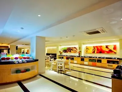 Harris Hotel Seminyak 4*,