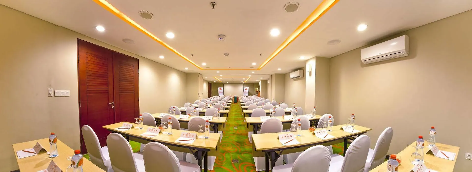 Harris Hotel Seminyak