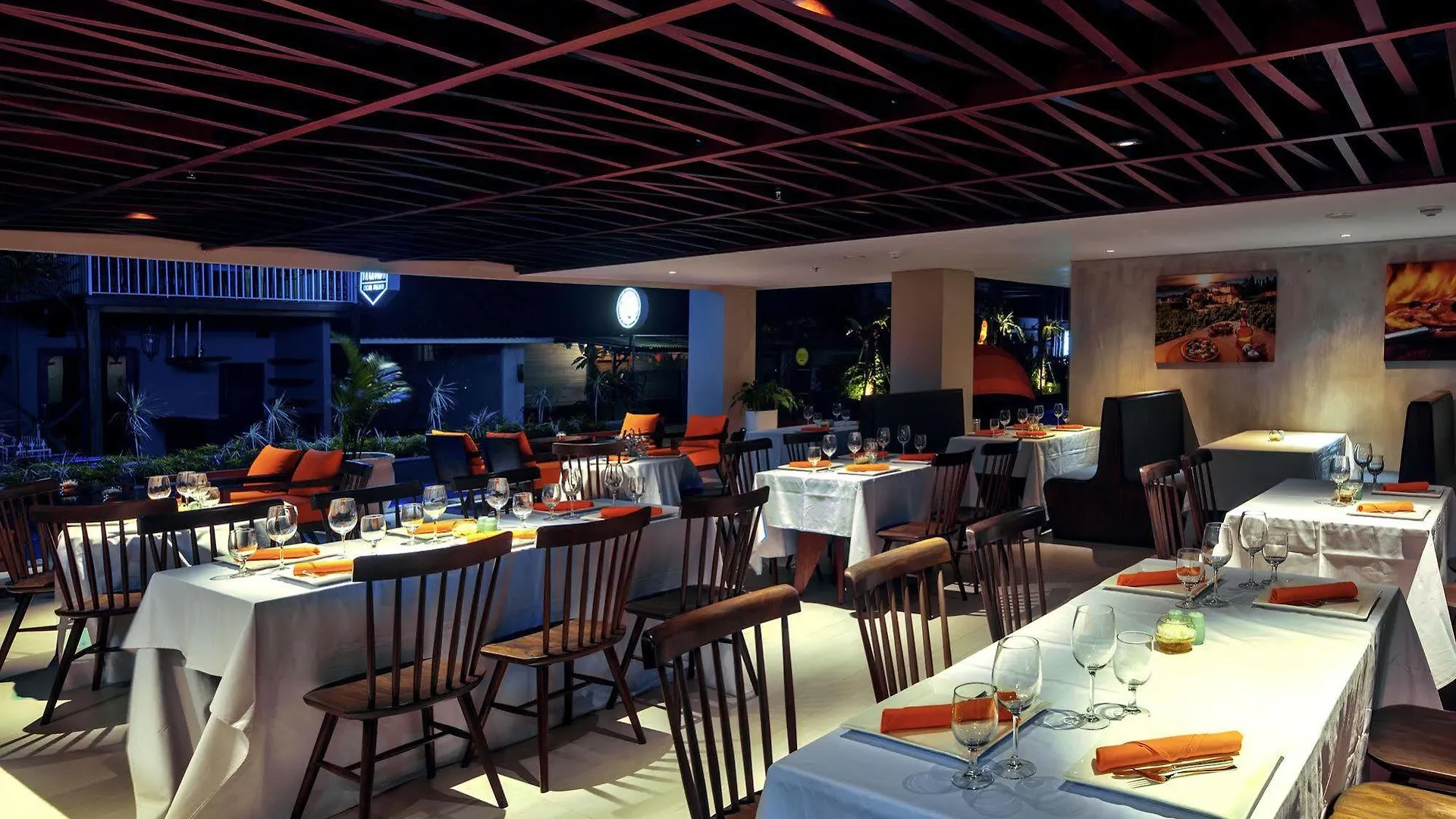 Harris Hotel Seminyak
